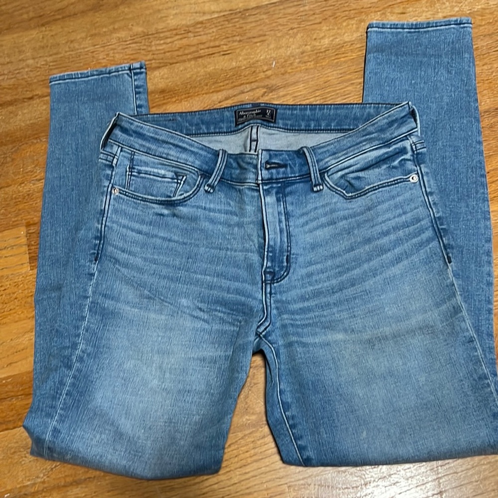 Abercrombie & Fitch Harper super skinny low rise  size 27 s